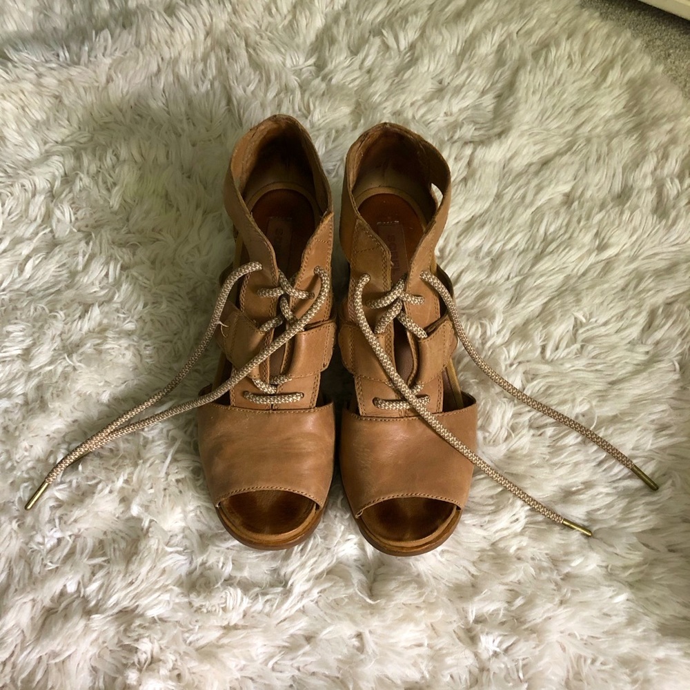 Sorel Joanie Lace chestnut sandals